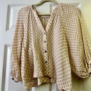 Olivaceous white and pink top